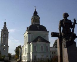 УО и муниципалитет ремонтируют дома сообща